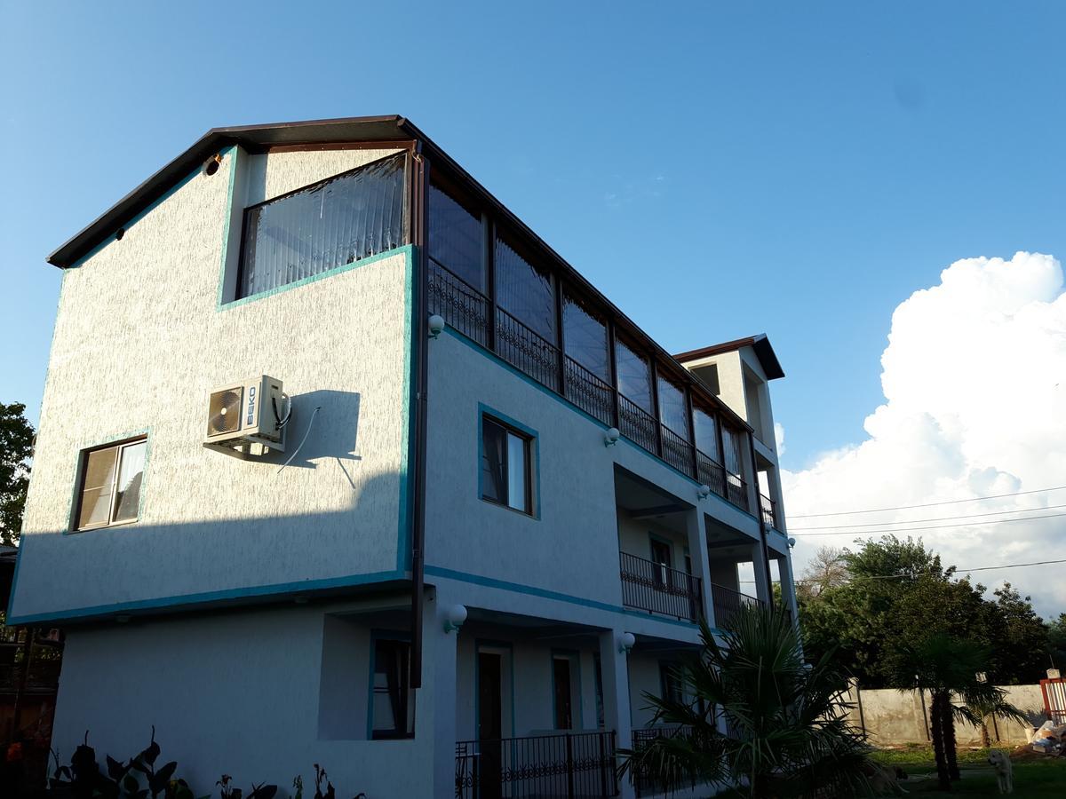 Apsa Butik Hotel Sukhumi Exterior photo